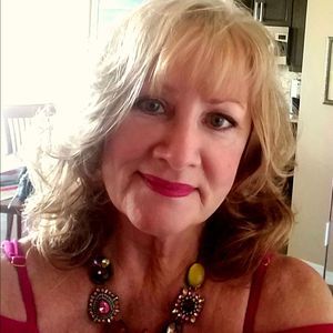 Meet your Posher, Candy